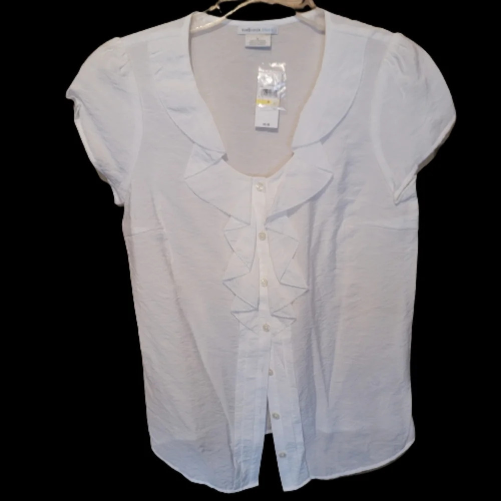 Van Heusen Studio White blouse. NWT